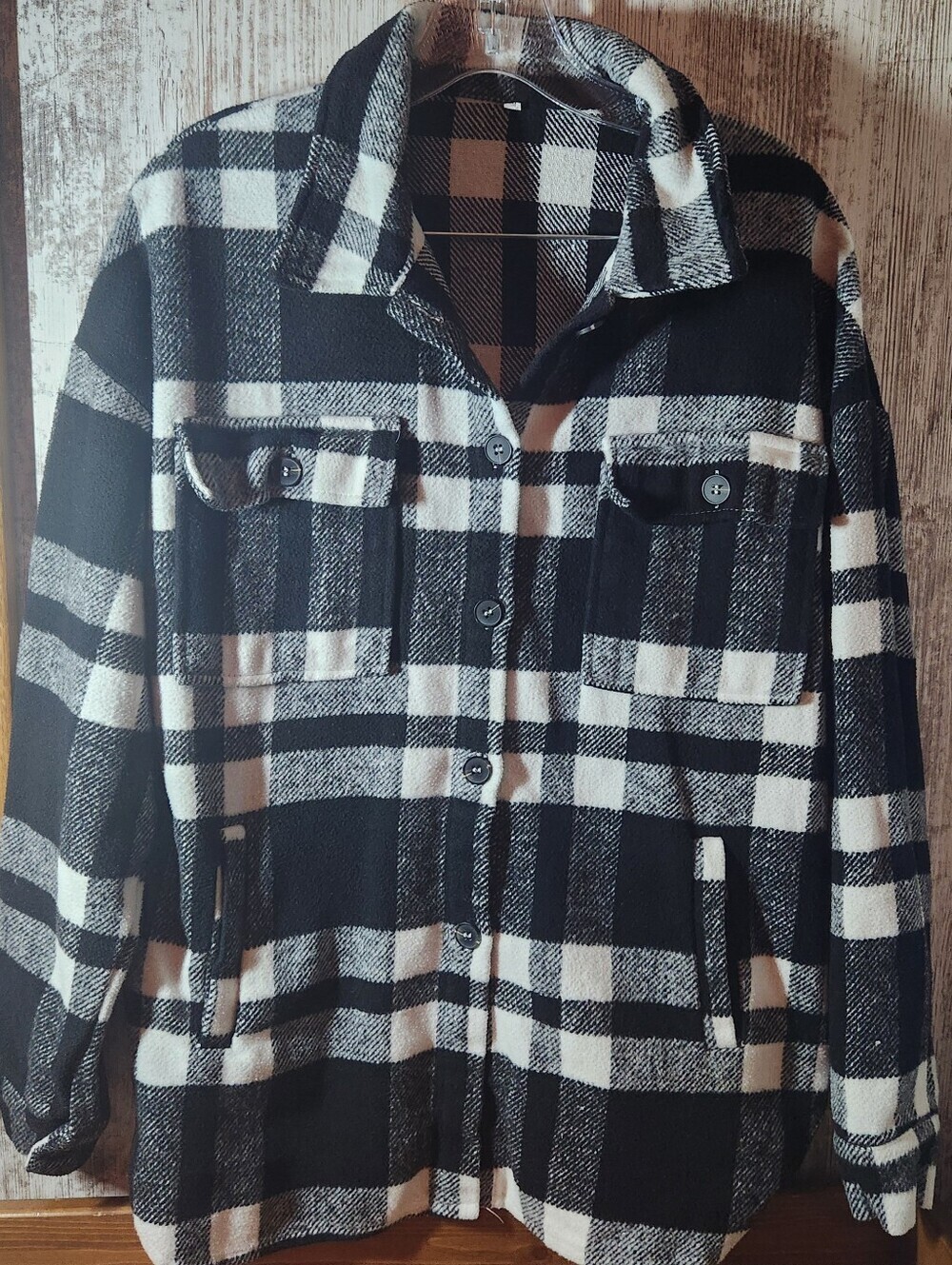 Black & White Plaid Shirt Jacket Pockets Side Vents Heavy Material
